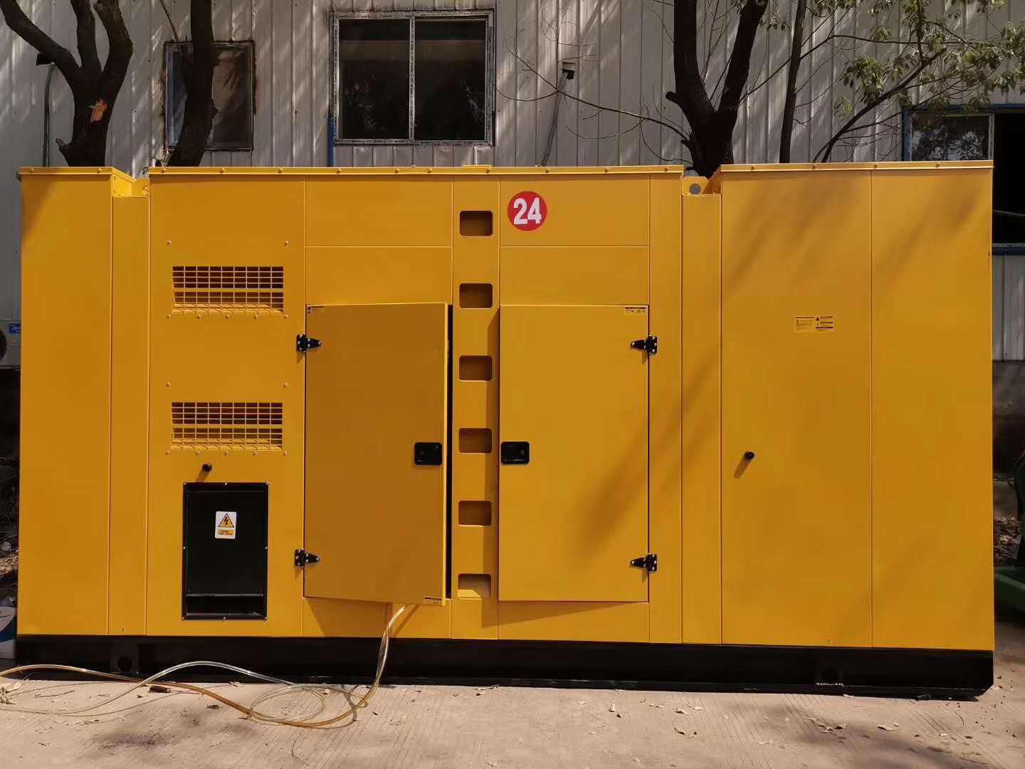 余干租赁发电机-国产柴油发电机油耗的奥秘