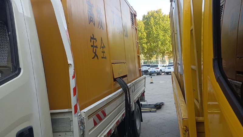 余干如何判断柴油发电机组和UPS电源的切换时间是否符合要求？