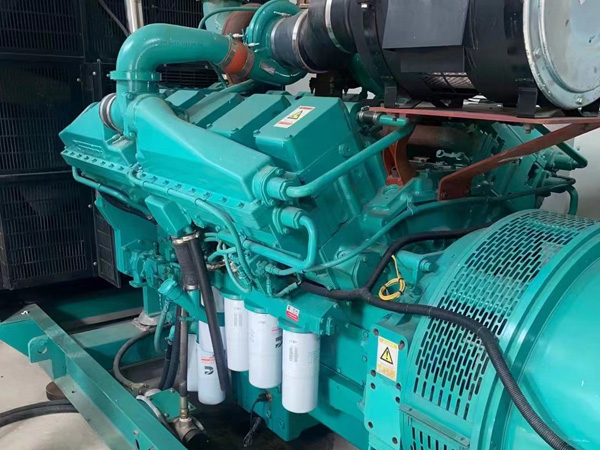 余干更换100kW柴油发电机组机油时,需要注意哪些事项?